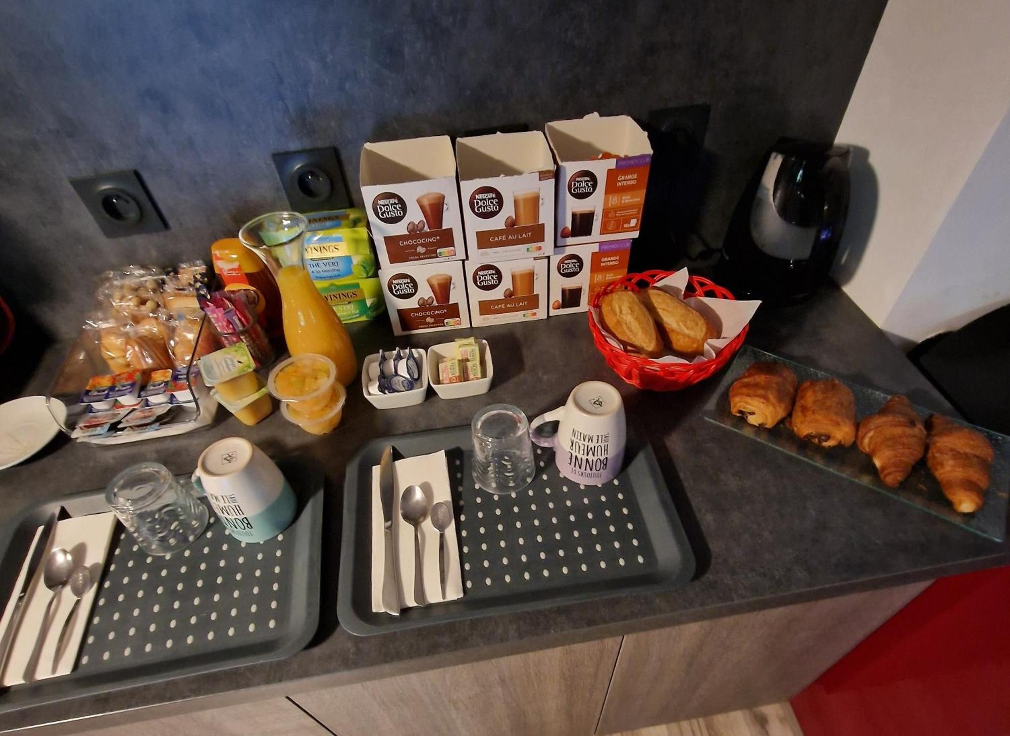 Petit Dejeuner Compris Homestay Frejus